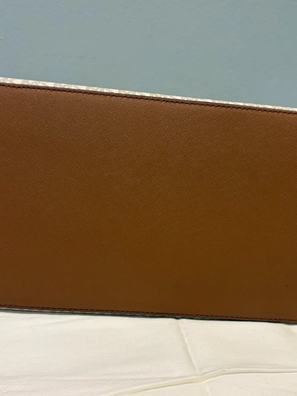 Michael Kors Signature Tote  -Vanilla and Brown